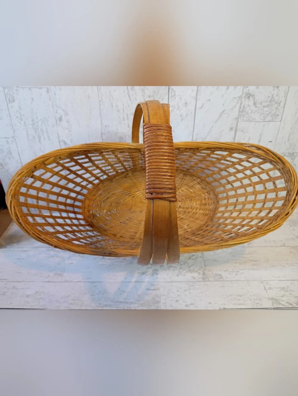 VTG 70s Rustic cottagecore wicker Rattan picnic storage Basket In Warm Haney Bro